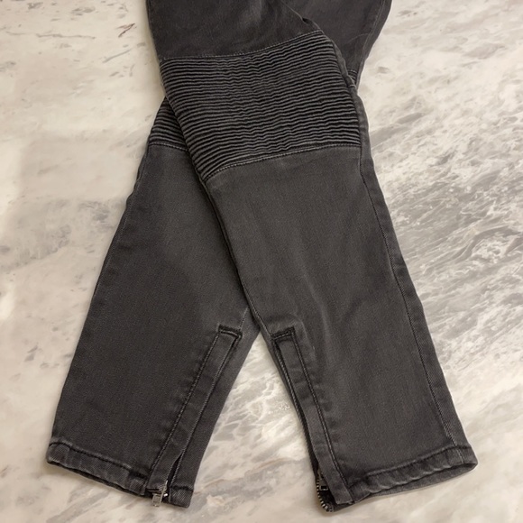Zara mid rise moto jeans (size US 8) - Picture 5 of 10